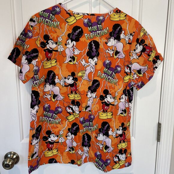 Disney Mickey Mouse Orange Halloween Scrub Top Medium  Minnie Front Pockets NWT - Picture 7 of 7